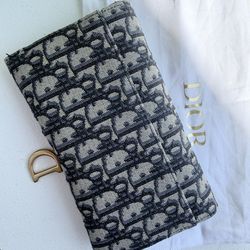 Authentic Dior Oblique Saddle Chain Wallet / Crossbody