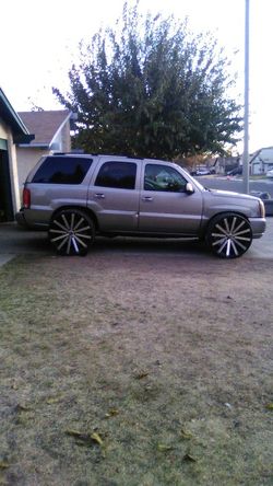 2003 Cadillac Escalade
