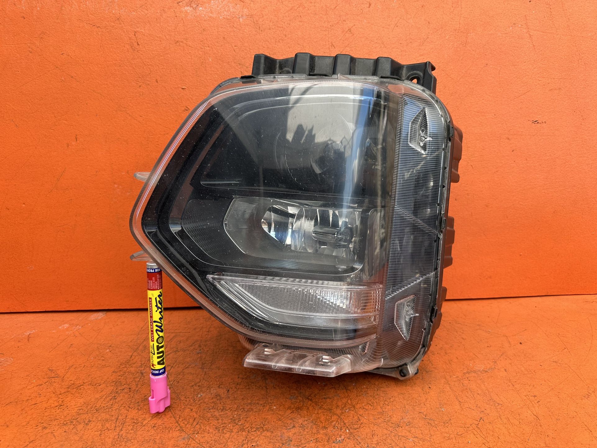 2019 2020 HYUNDAI SANTA FE LEFT DRIVER SIDE HALOGEN HEADLIGHT OEM 92101-S20