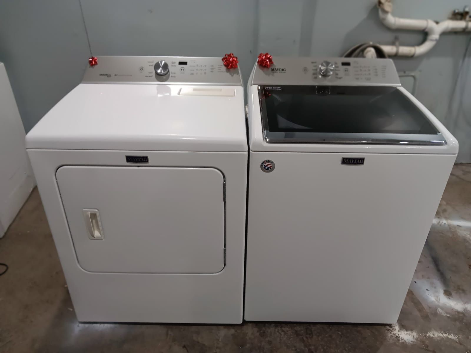 Maytag set washer And dryer electric