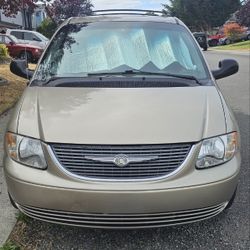 2002 Chrysler Town & Country