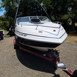 1990 Four Winns 20ft Cabin