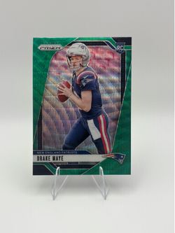 2024 Panini Prizm - Rookies Drake Maye #329 Green Wave Prizm (RC)