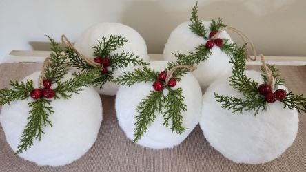 XL Snowball Ornaments (5)