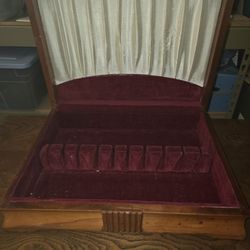 Silverware chest