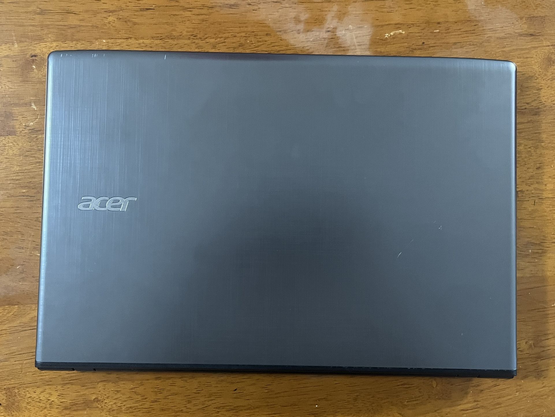 Acer Laptop I7 7500u, 12gb, 256gb SSD, 1tb HDD