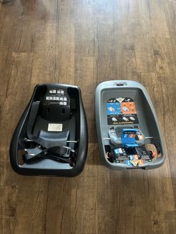 2 bases for Maxi-Cosi infant car seats