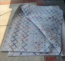 Rug 9' x 12'