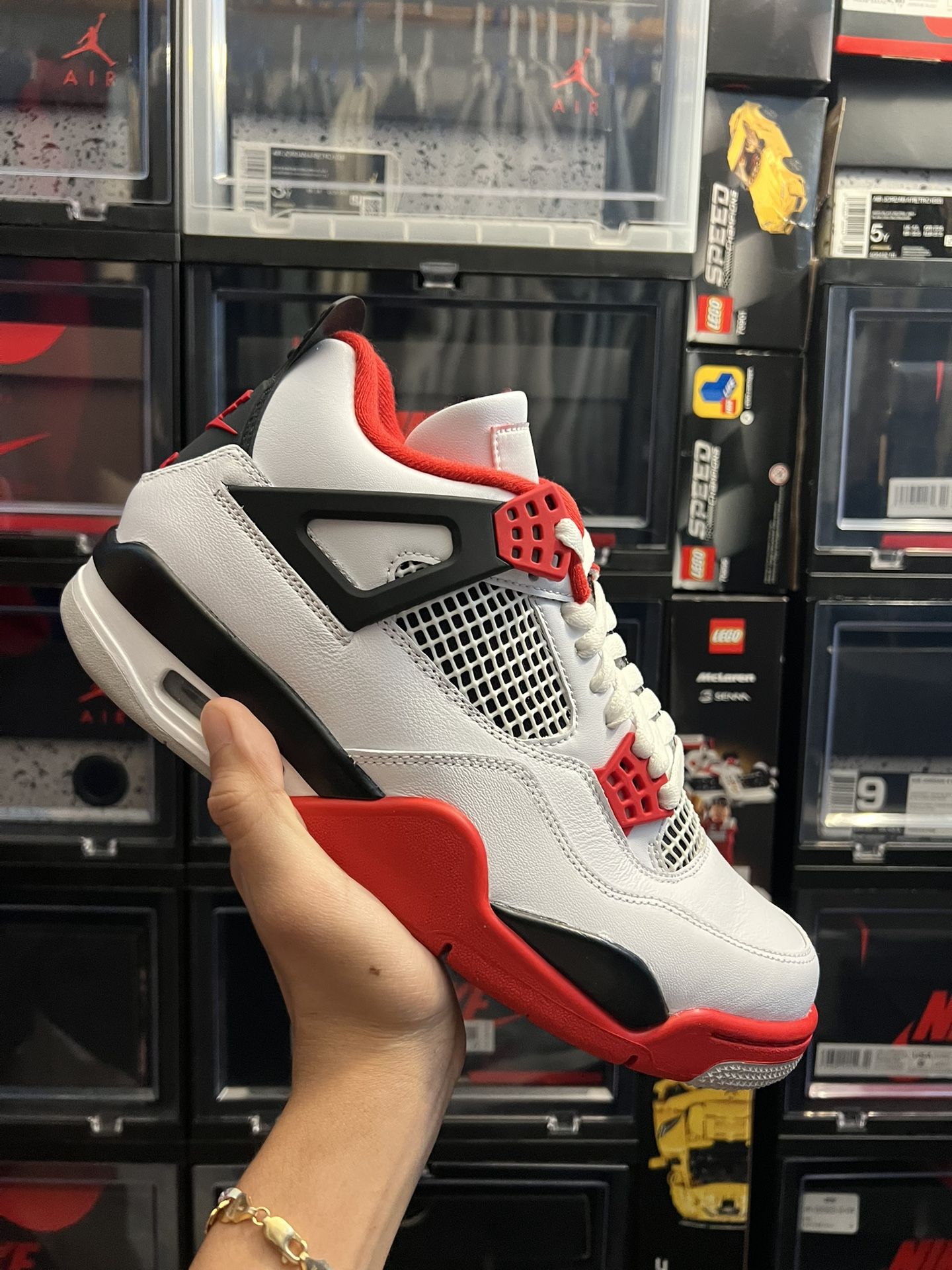 Jordan 4 Fire Red