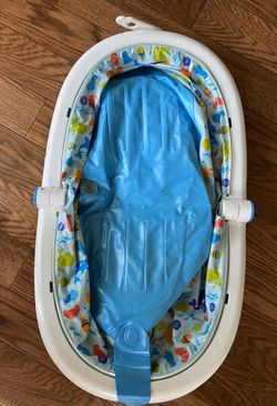 Foldable baby bathtub