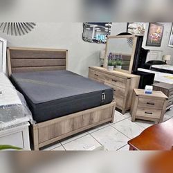 4- Pieces Wood finish King & Queen bedroom set