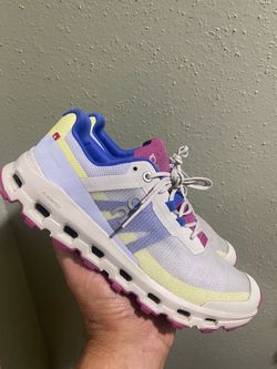 On Running CloudvistaHeather Rhubarb (Women's) Size 7.5
