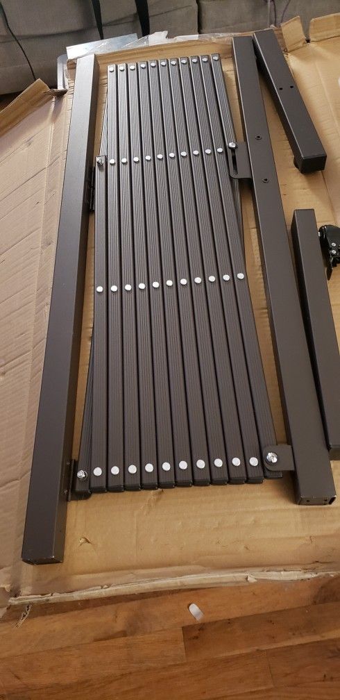 Aluminum Expandable Garden Fence, Portable Barricade Gate with Casters, Expansion Size 126×15.2×40.6 inches, Flexible Fence Mobile Barricade Safety Ba