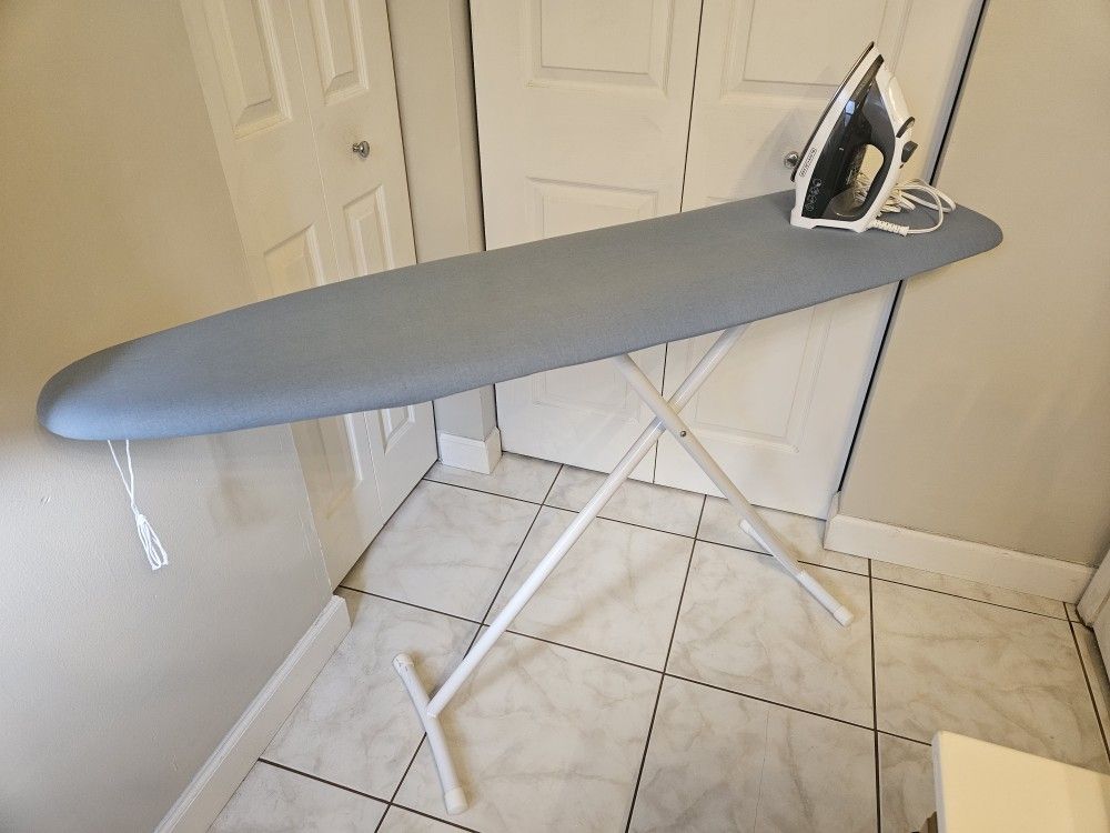 Ironing Board w/ Compact Iron
