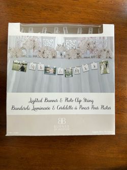Mr & Mrs Lighted Banner & Photo Clip String