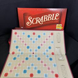 Scrabble Crossword Table Word Game  2001 HASBRO America's Favorite Word Game