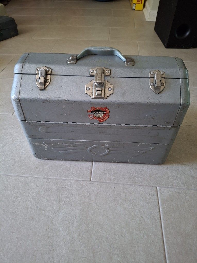 1950s Steel Tacklebox