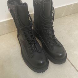 Men’s Danner Size 10 Acadia Boots