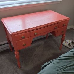 Free desk