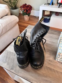 Doc Martines Boots Women