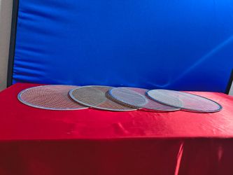 4  16' Aluminum Wire Mesh Pizza Pans
