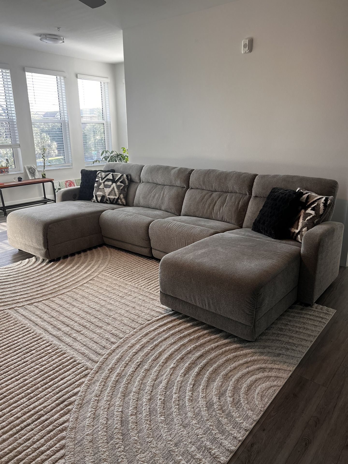 4 Piece Reclining Modular Sectional