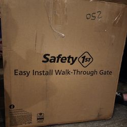 Safety 1st Easy Install Walk Through Gate #282