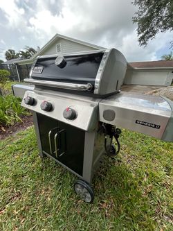 Weber grill 3 burner