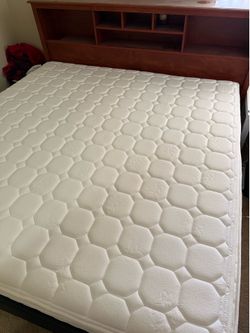 King size mattress+head+frame(PU today or tmrw)