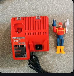 MILWAUKEE M18 M12 battery charger