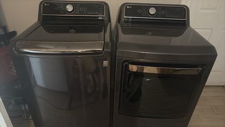 LG Washer and Dryer Set