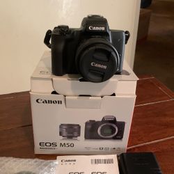 Canon EOS M50