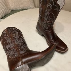 Ariat Cowgirl Boots 8.5