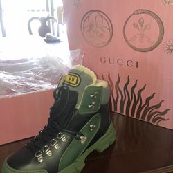 Gucci Flash trek boots With FUR