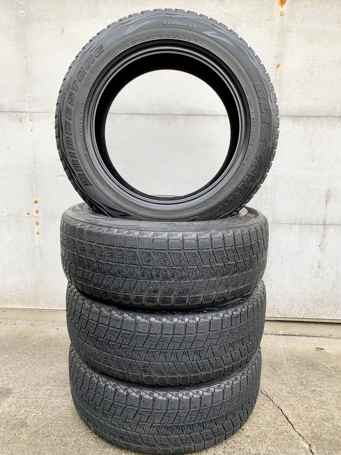 235 60r18 Bridgestone Blizzak Snow Tires -Set of all 4