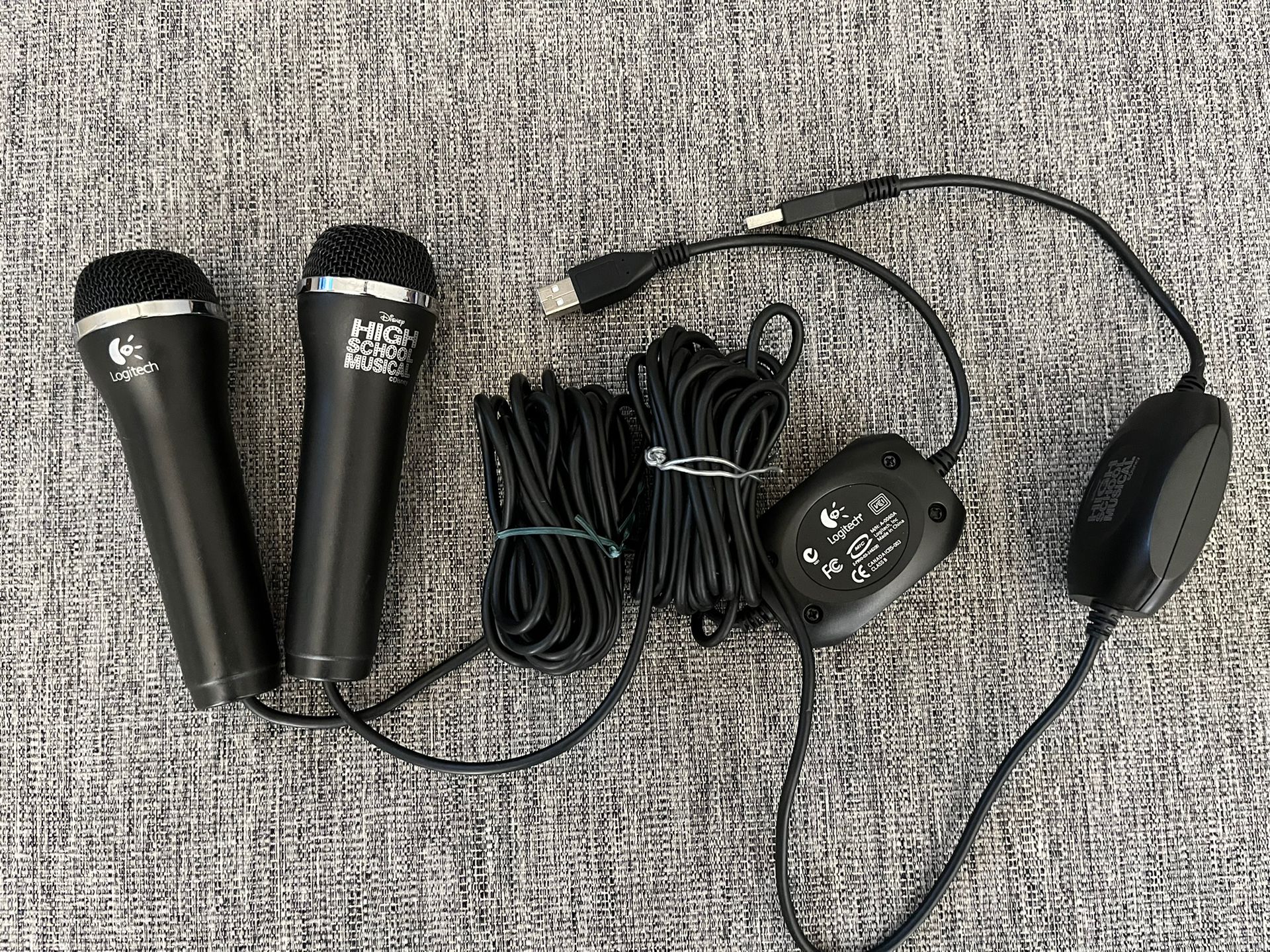 Logitech Disney USB Microphone: High School Musical [PS2/PS3/XBOX 360/Wii/PC]