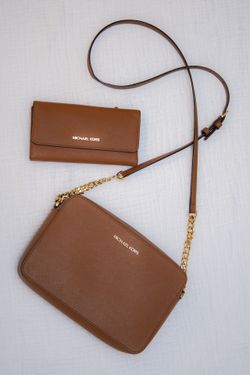 Michael Kors Crossbody + Matching Wallet Set – Brown