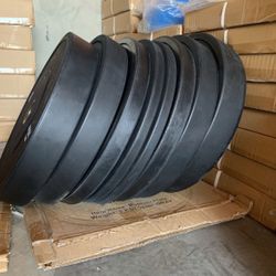 *LIMITED TIME SALE* BRAND NEW SET OF 330lbs BUMPER PLATES
