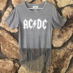 AC/DC Women’s Short Sleeve Light-Weight Fringe Shirt Size (S) - VGC