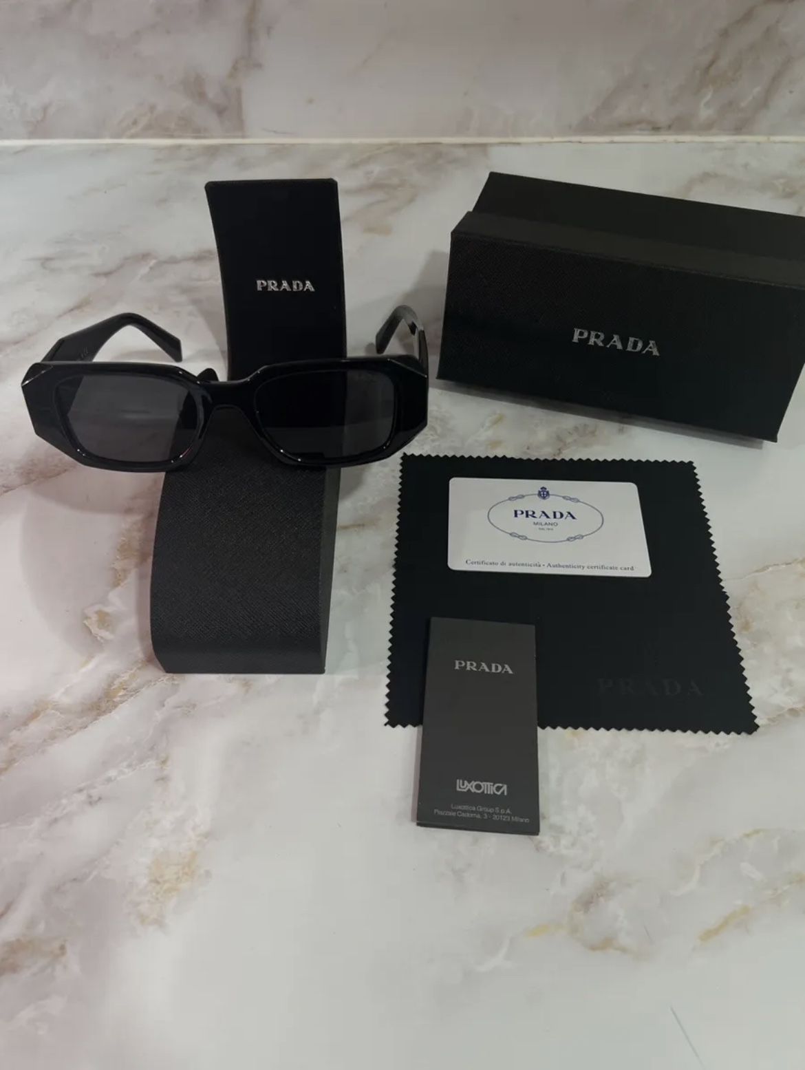 *Best offer* Prada sunglasses 