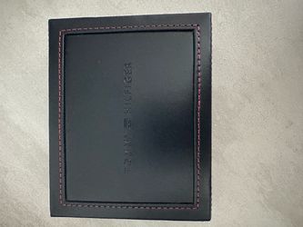 Tommy Hilfiger Premium Leather Wallet - RFID protection