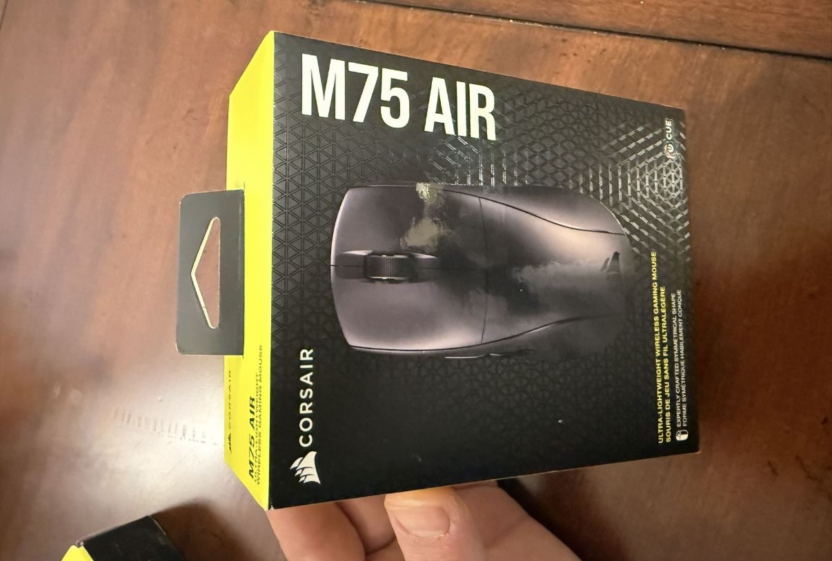 Corsair M75 Air Wireless Gaming Mouse