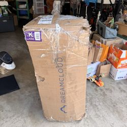 Brand New- DreamCloud Luxe Hybrid Mattress, Cal King, 