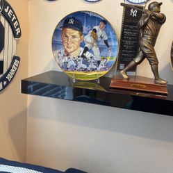 Whitey Ford 10 1/4 inch Gotland plate autographed