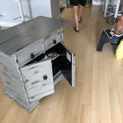 BROYHILL Solid Wood Cabinet 