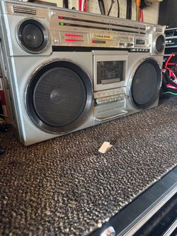 80s boombox!
