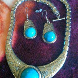 Beautiful Natural Turquoise Jewelry Set