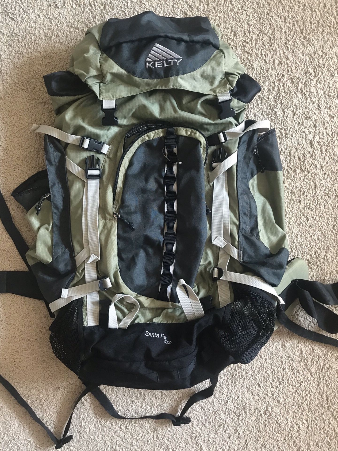 Kelty hiking camping backpack