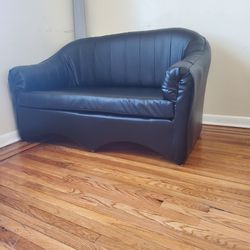 Sofa Color Negro  $300