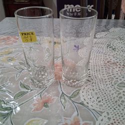 Set of 2 glass cups